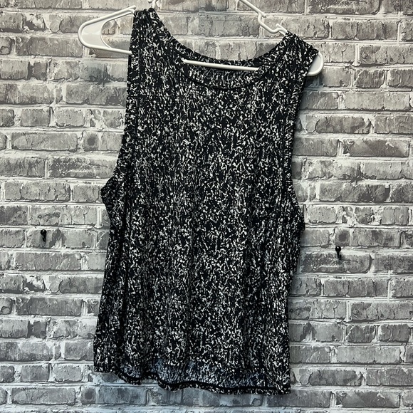 Lululemon tank top - Picture 1 of 7